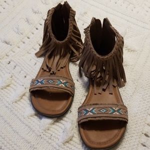 Minnetonka Festival Fringe Sandals
